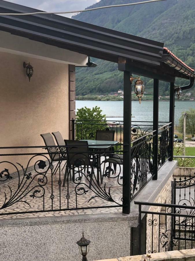 Ema Guest House 플라브 외부 사진