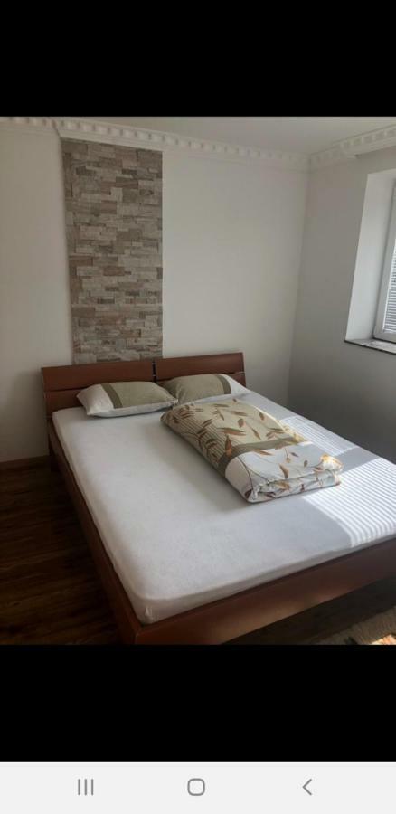 Ema Guest House 플라브 외부 사진