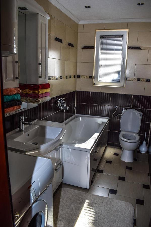 Ema Guest House 플라브 외부 사진